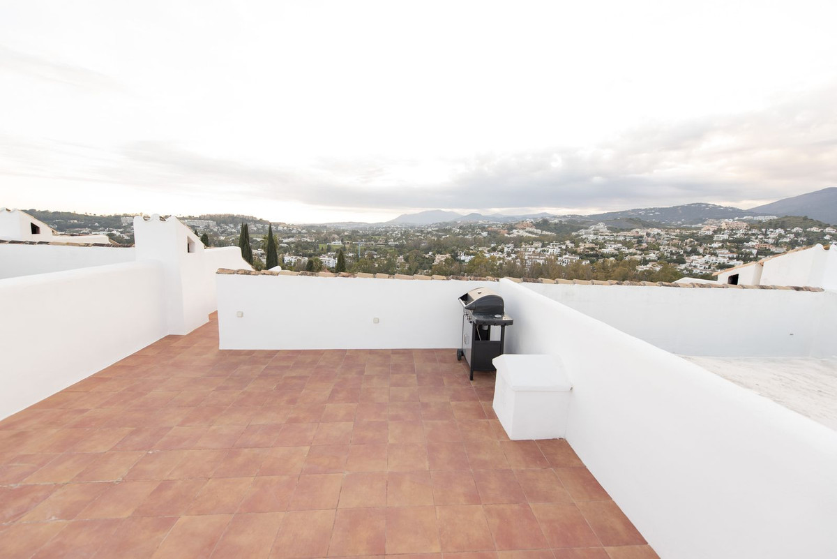 3 Bed Townhouse for sale in Nueva Andalucía Costa Del Sol, Málaga, Spain