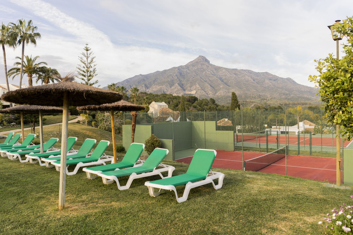 3 Bed Townhouse for sale in Nueva Andalucía Costa Del Sol, Málaga, Spain