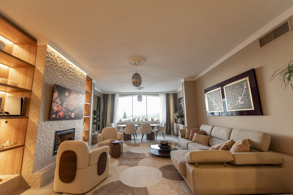 3 Bed Townhouse for sale in Nueva Andalucía Costa Del Sol, Málaga, Spain