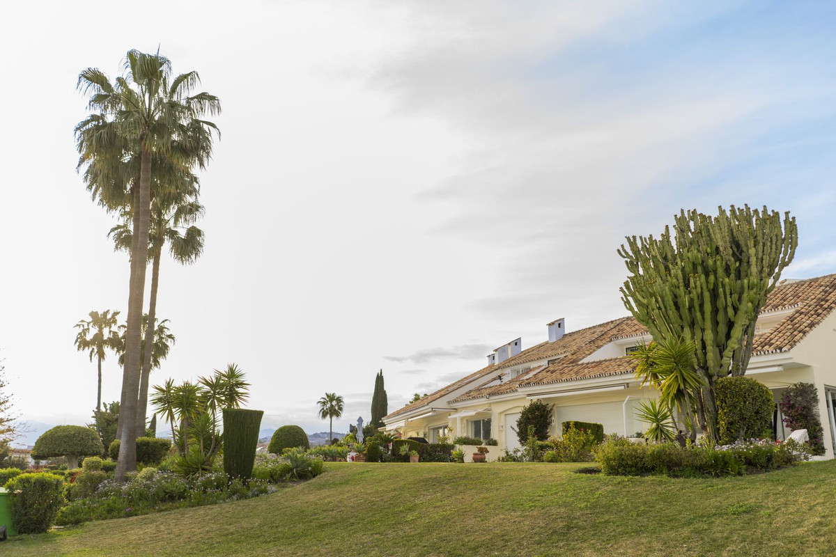 3 Bed Townhouse for sale in Nueva Andalucía Costa Del Sol, Málaga, Spain