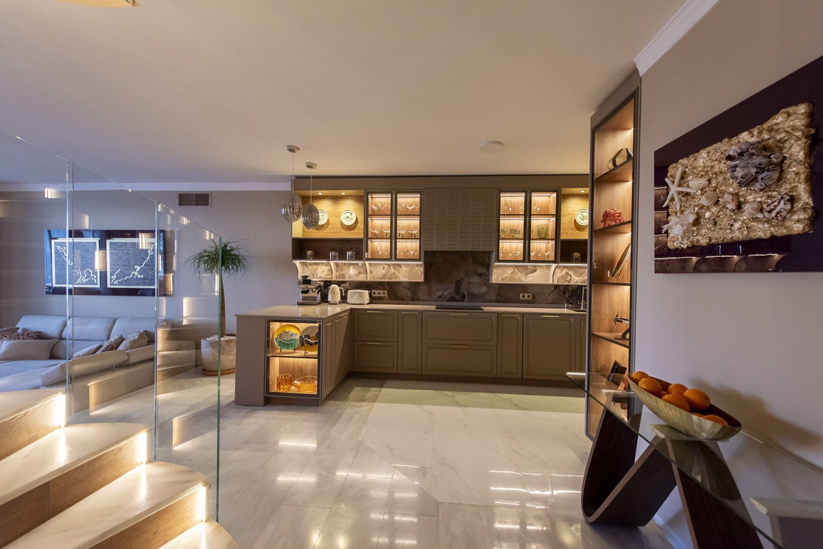 3 Bed Townhouse for sale in Nueva Andalucía Costa Del Sol, Málaga, Spain