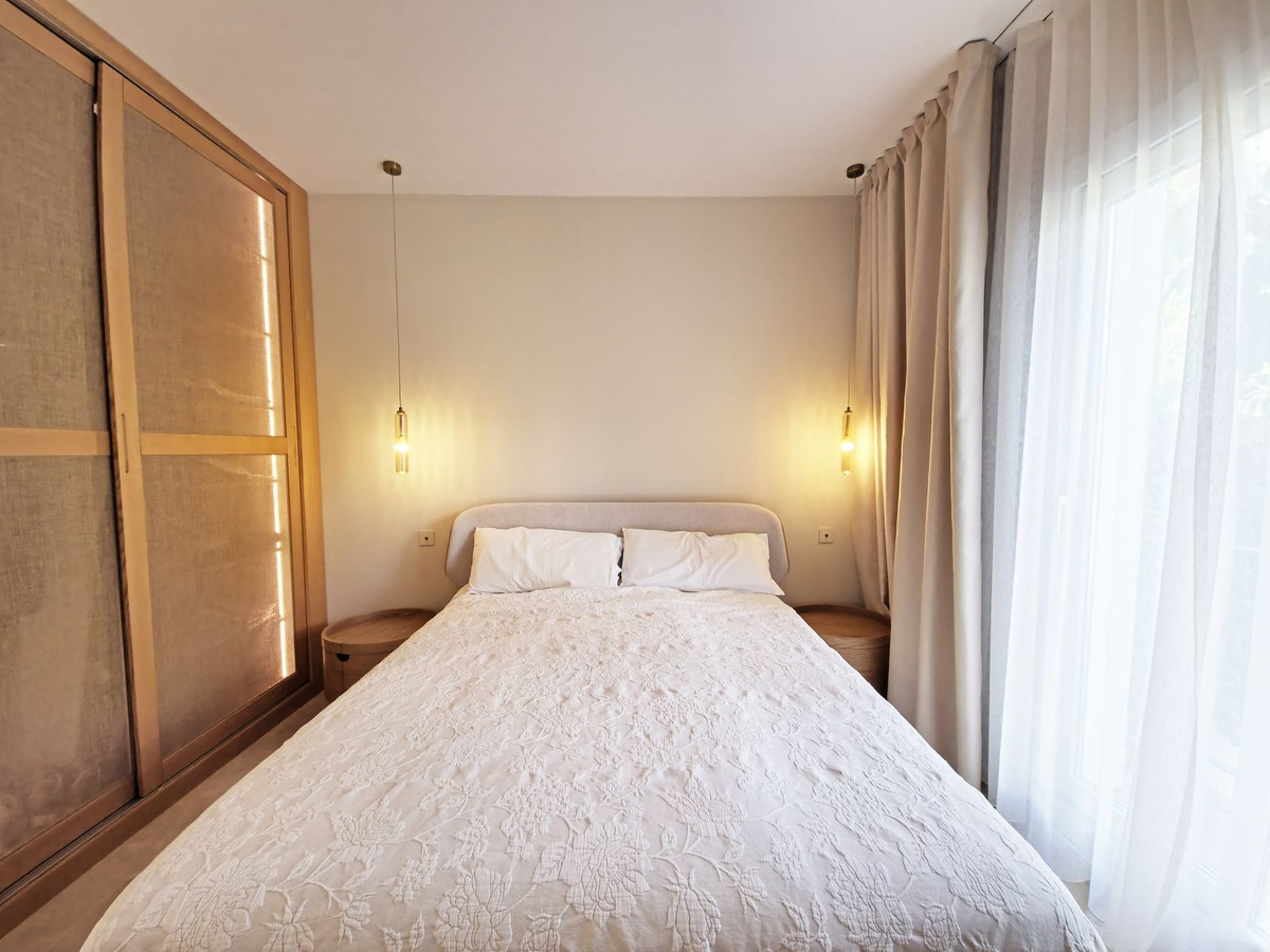 2 Bed Apartment for sale in Benahavís Costa Del Sol, Málaga, Spain