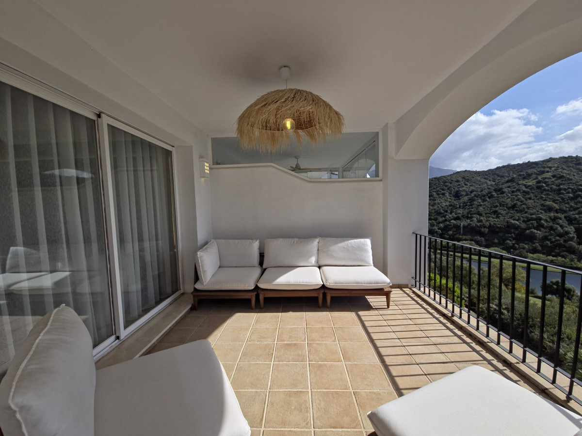 2 Bed Apartment for sale in Benahavís Costa Del Sol, Málaga, Spain