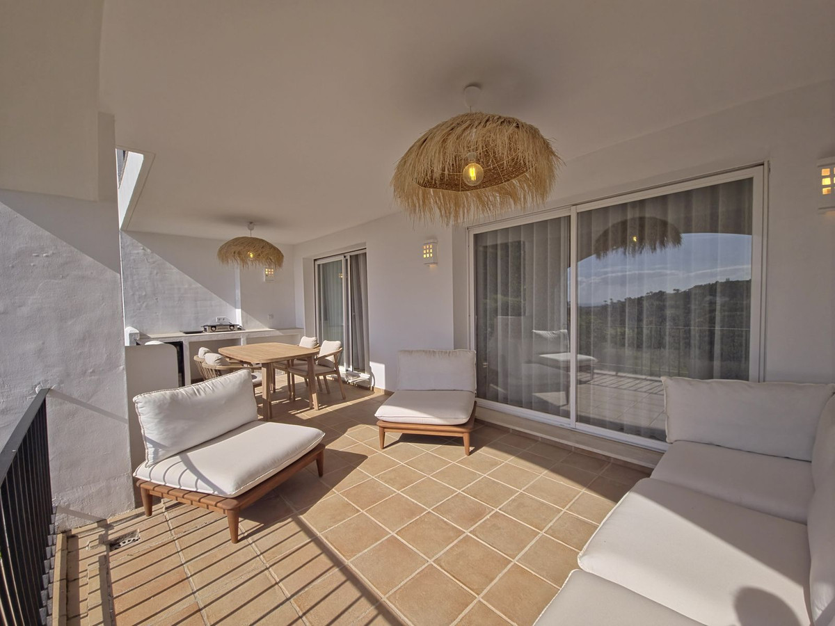 2 Bed Apartment for sale in Benahavís Costa Del Sol, Málaga, Spain