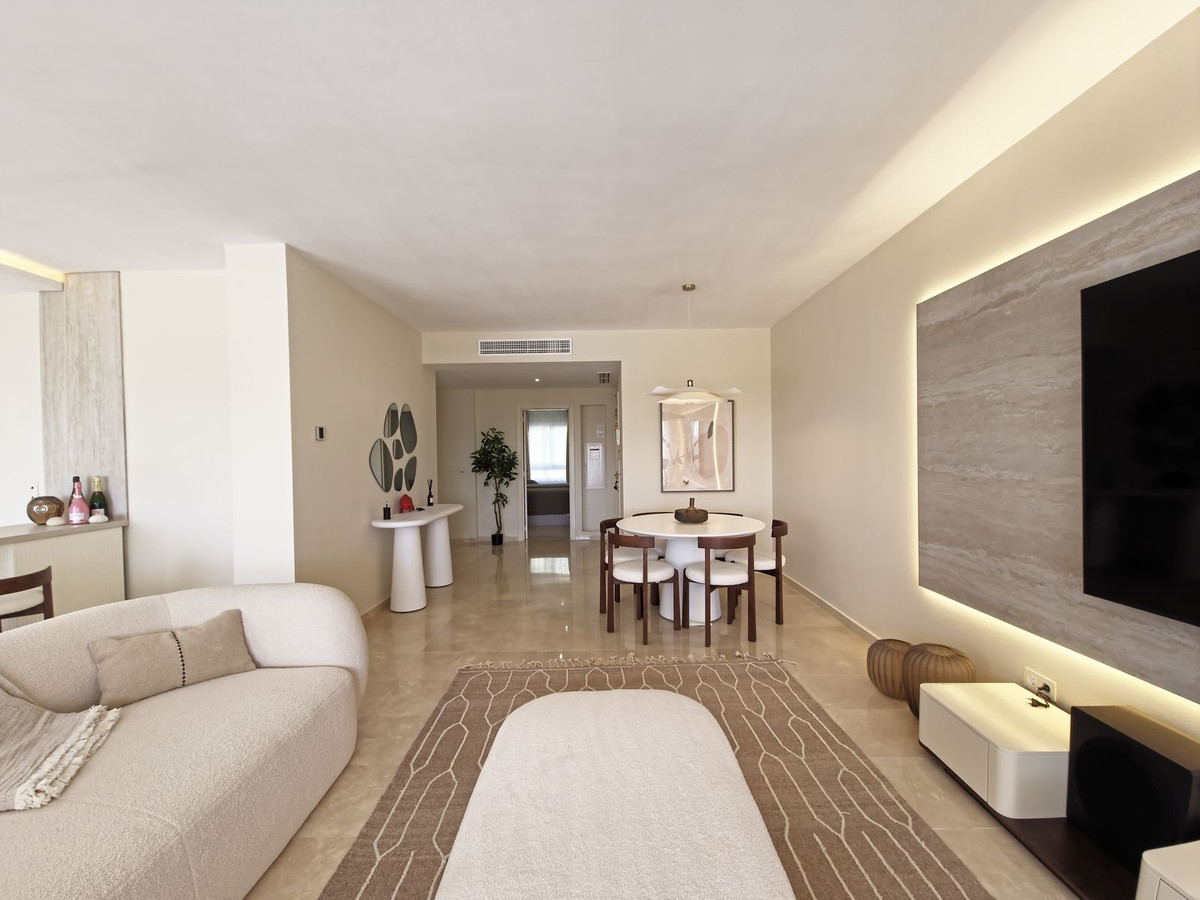 2 Bed Apartment for sale in Benahavís Costa Del Sol, Málaga, Spain