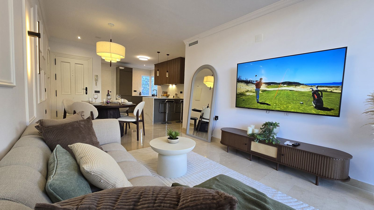 3 Bed Apartment for sale in La Quinta Costa Del Sol, Málaga, Spain