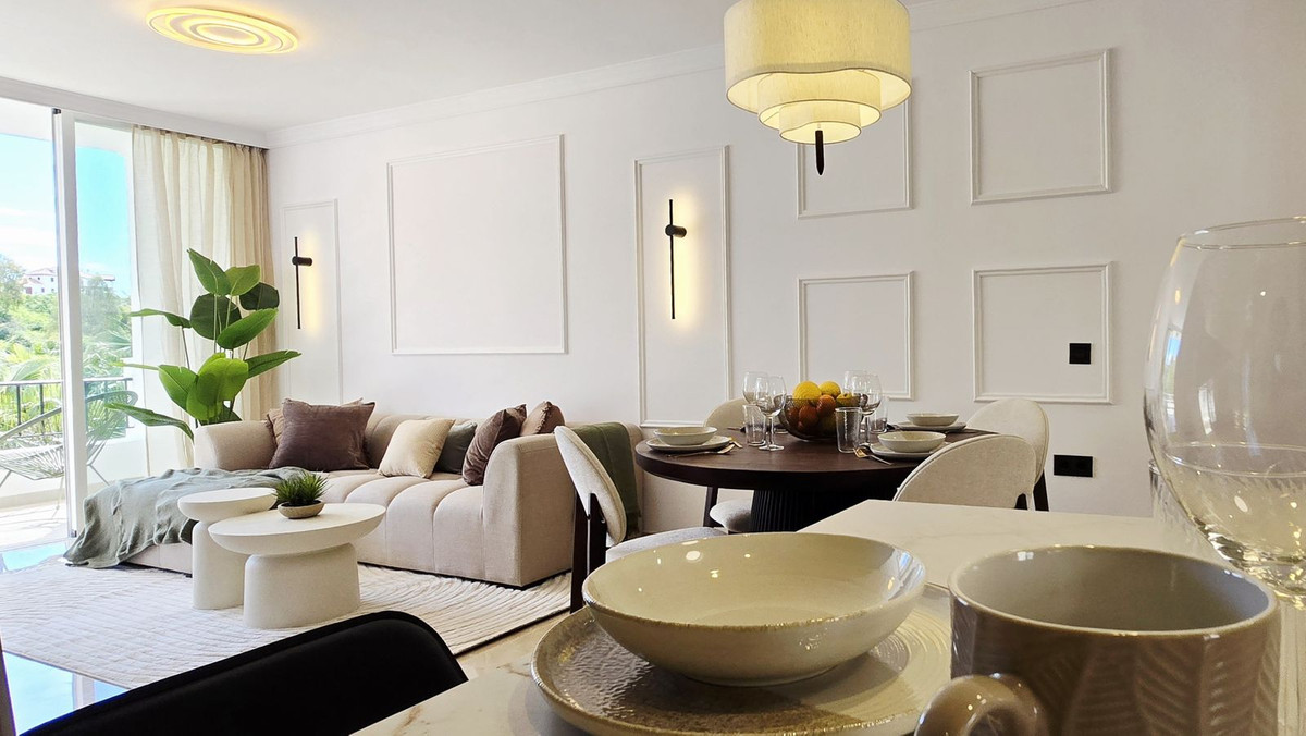 3 Bed Apartment for sale in La Quinta Costa Del Sol, Málaga, Spain