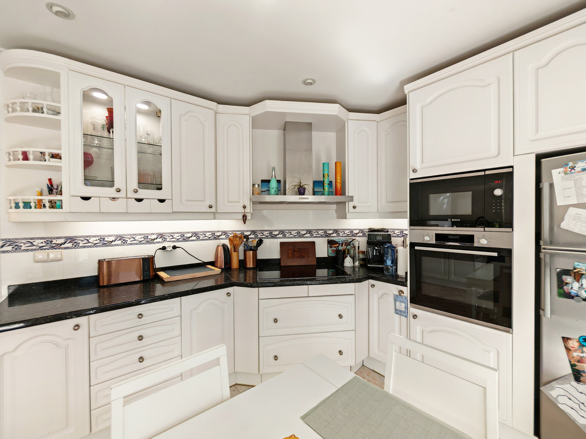 5 Bed Townhouse for sale in Benalmadena Costa Del Sol, Málaga, Spain