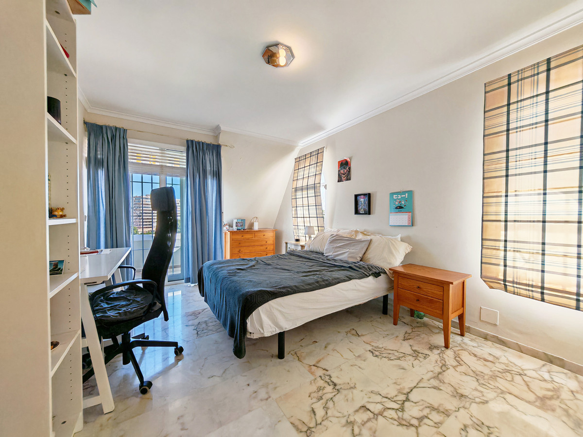 5 Bed Townhouse for sale in Benalmadena Costa Del Sol, Málaga, Spain