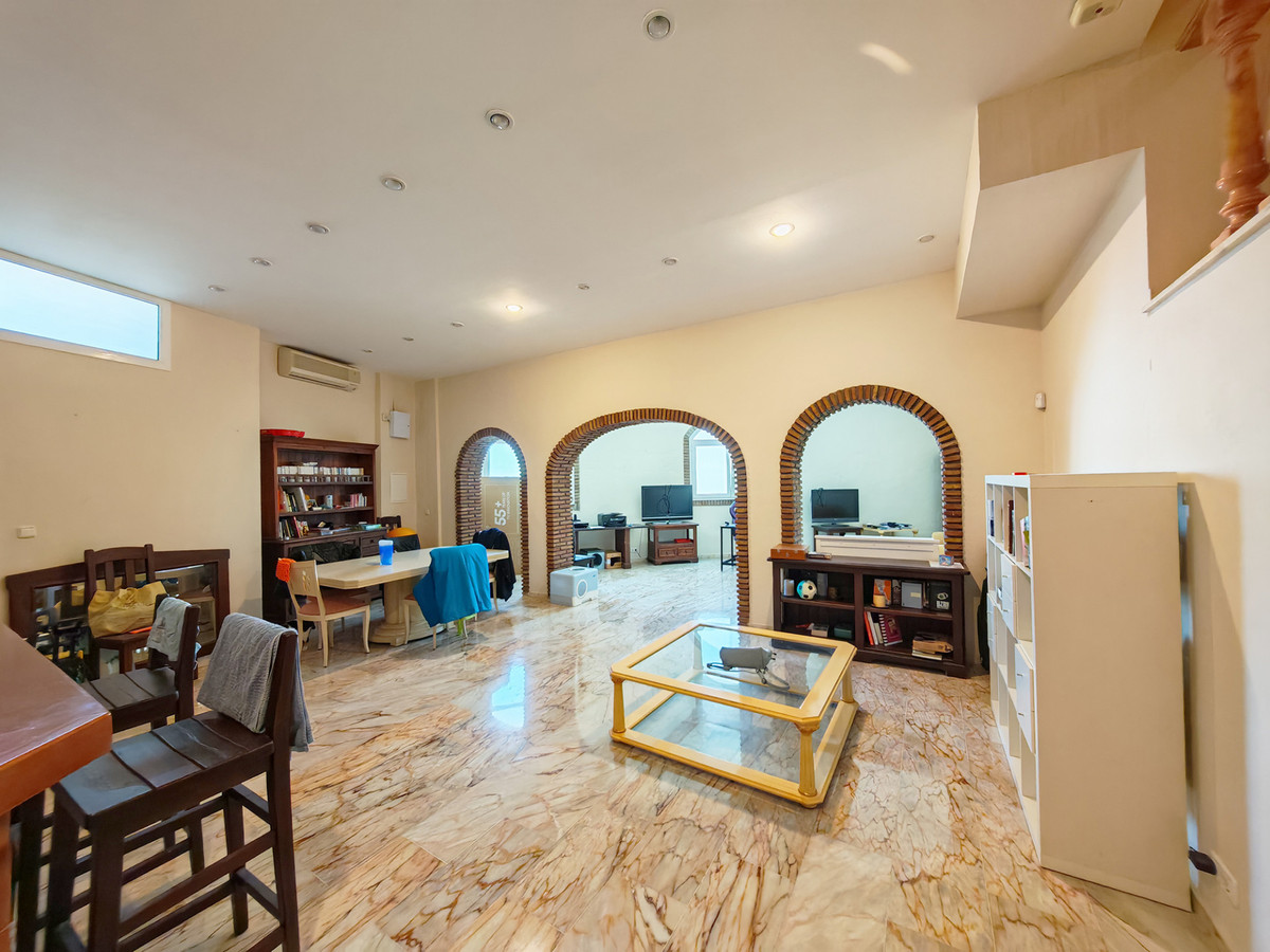 5 Bed Townhouse for sale in Benalmadena Costa Del Sol, Málaga, Spain