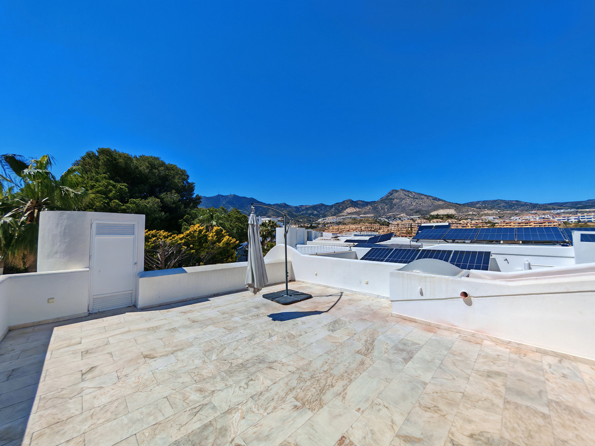 5 Bed Townhouse for sale in Benalmadena Costa Del Sol, Málaga, Spain
