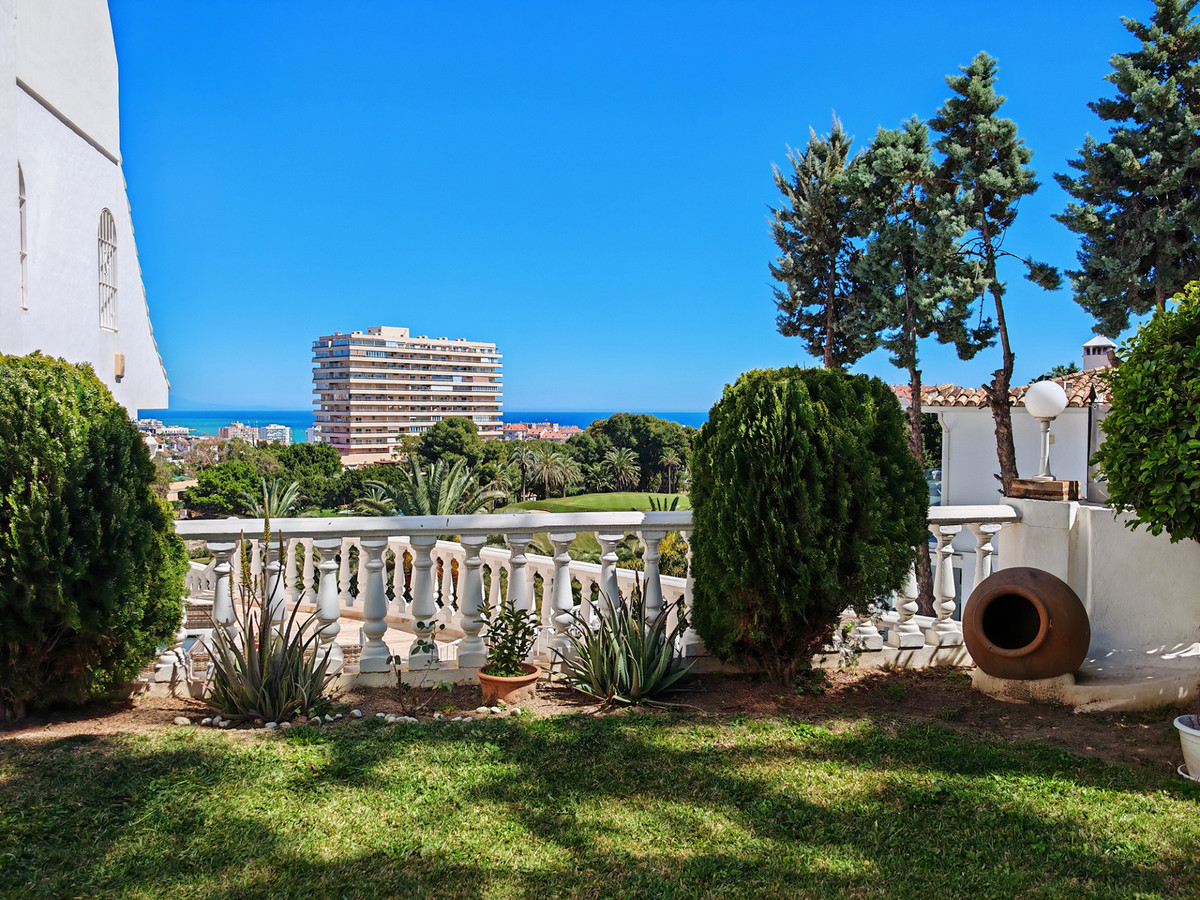 5 Bed Townhouse for sale in Benalmadena Costa Del Sol, Málaga, Spain