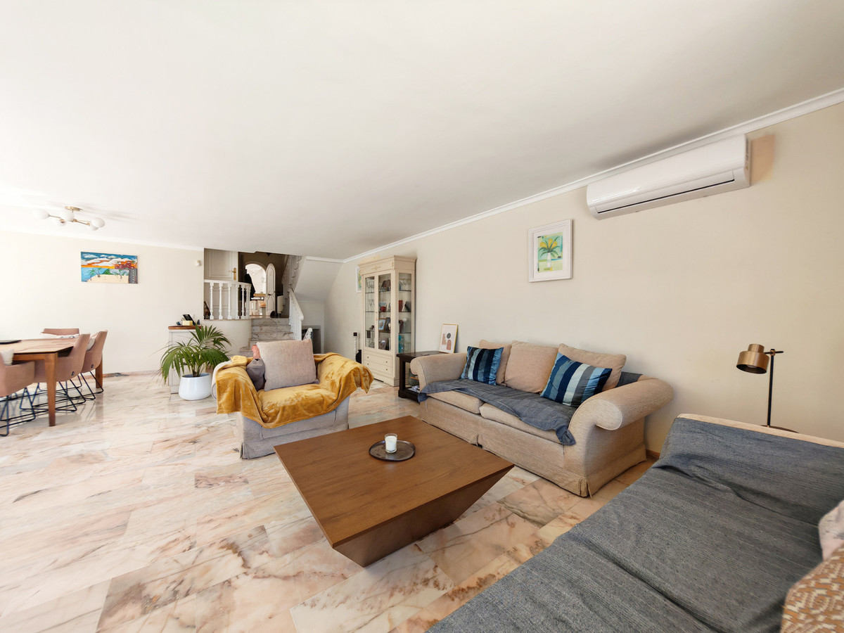 5 Bed Townhouse for sale in Benalmadena Costa Del Sol, Málaga, Spain