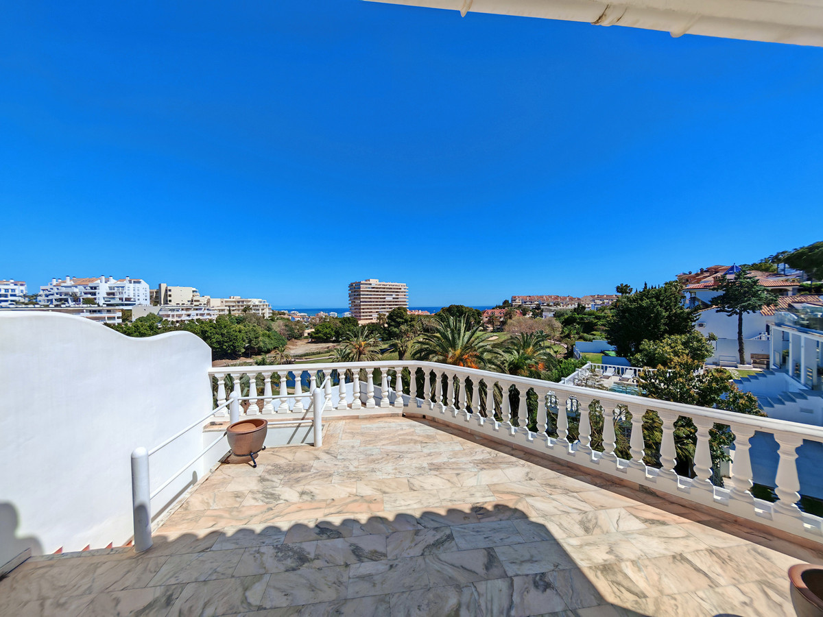 5 Bed Townhouse for sale in Benalmadena Costa Del Sol, Málaga, Spain