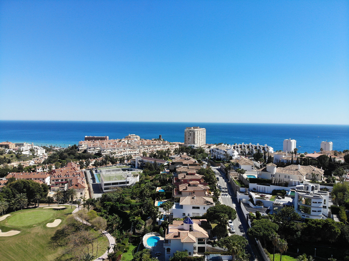 5 Bed Townhouse for sale in Benalmadena Costa Del Sol, Málaga, Spain