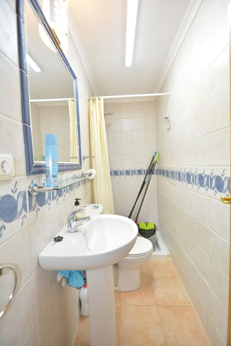 Se vende Pareada de 2 dormitorios en Costa Blanca, Alicante, España