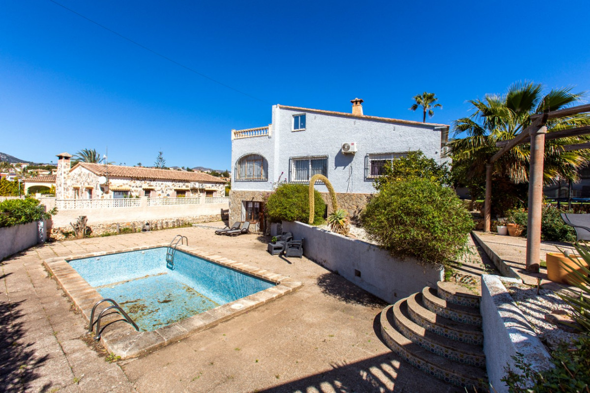 3 Bed Townhouse for sale in Calpe Costa Blanca, Alicante, Spain