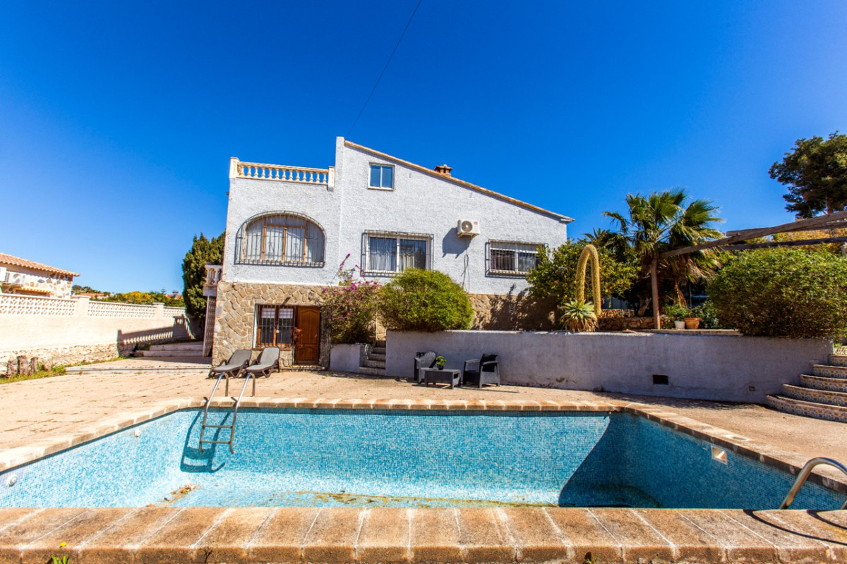 3 Bed Townhouse for sale in Calpe Costa Blanca, Alicante, Spain