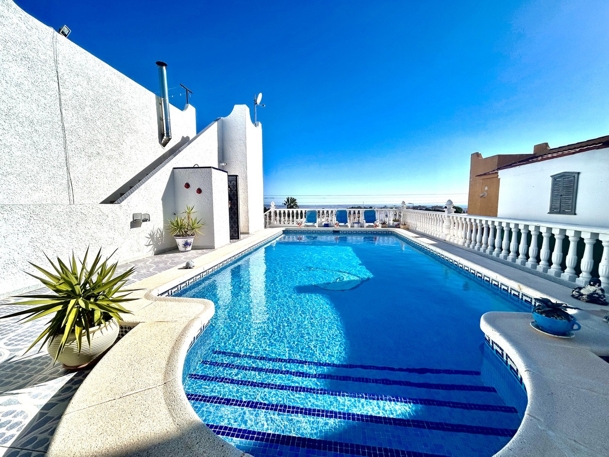 2 Bed Townhouse for sale in Villamartin Costa Blanca, Alicante, Spain