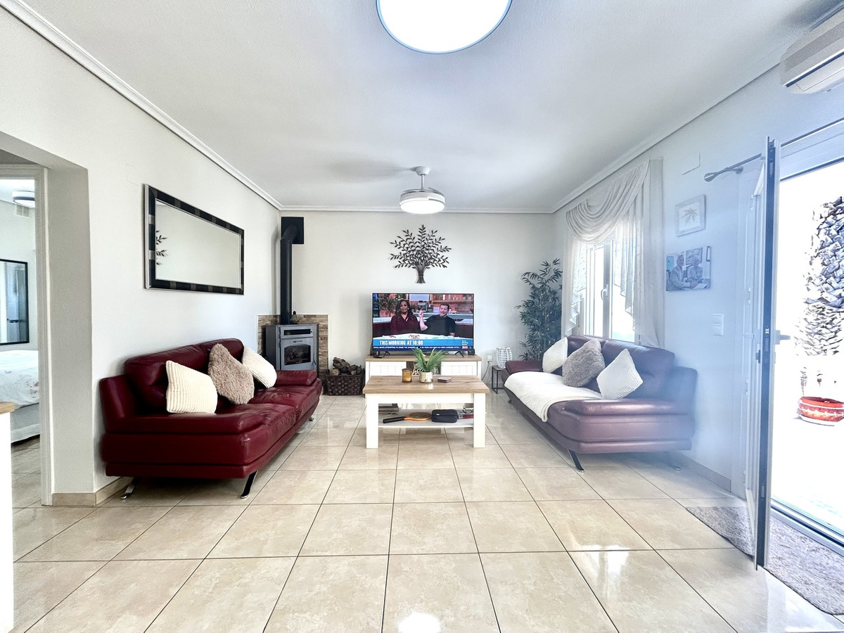 2 Bed Townhouse for sale in Villamartin Costa Blanca, Alicante, Spain
