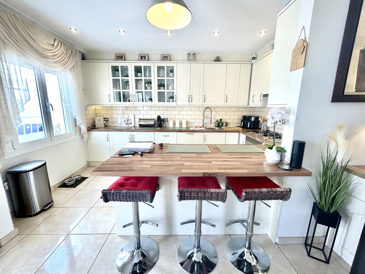 2 Bed Townhouse for sale in Villamartin Costa Blanca, Alicante, Spain