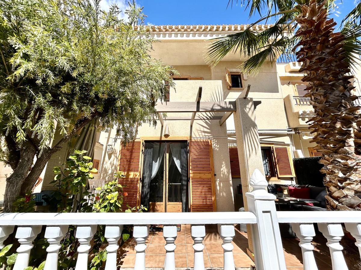 Se vende Adosada de 2 dormitorios en Costa Blanca, Alicante, España