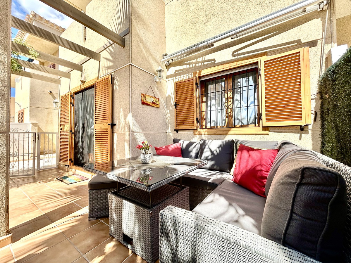 Se vende Adosada de 2 dormitorios en Costa Blanca, Alicante, España