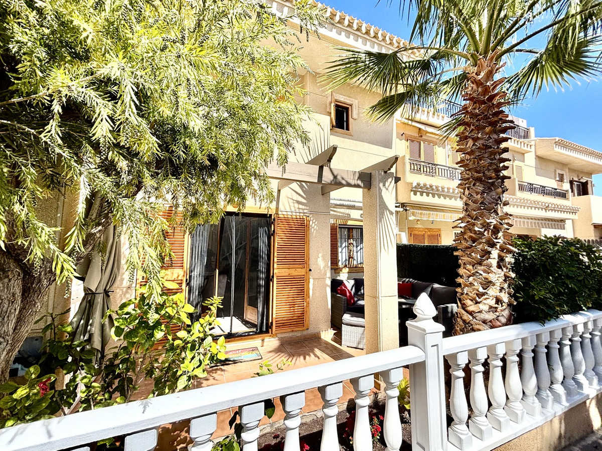 Se vende Adosada de 2 dormitorios en Costa Blanca, Alicante, España