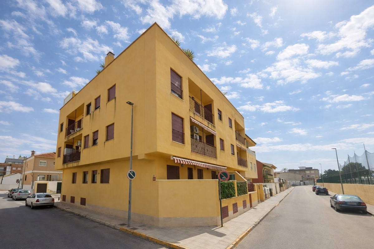 Se vende Apartamento Planta Media de 2 dormitorios en Costa Blanca, Alicante, España