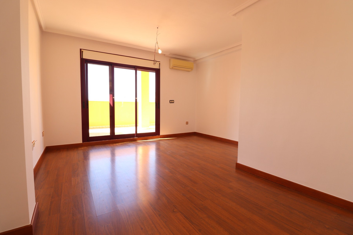 Se vende Apartamento Planta Media de 2 dormitorios en Costa Blanca, Alicante, España