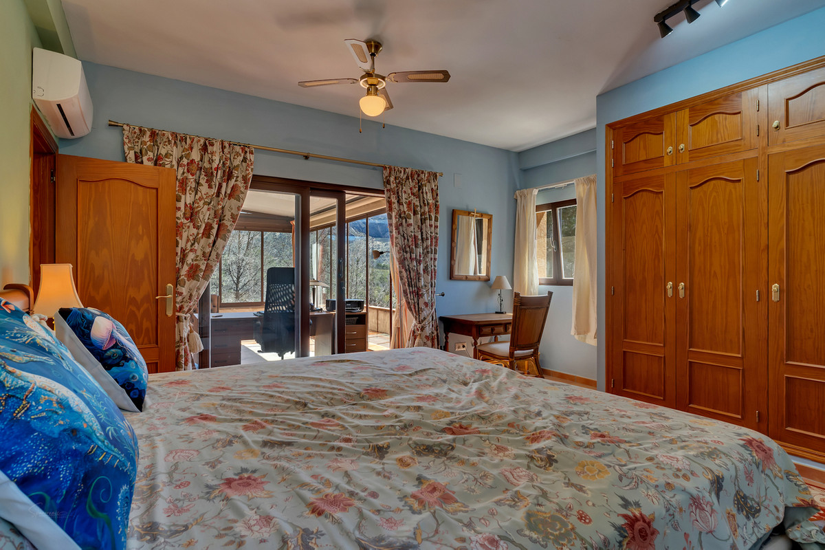 Se vende Finca - Cortijo de 4 dormitorios en Costa Blanca, Alicante, España