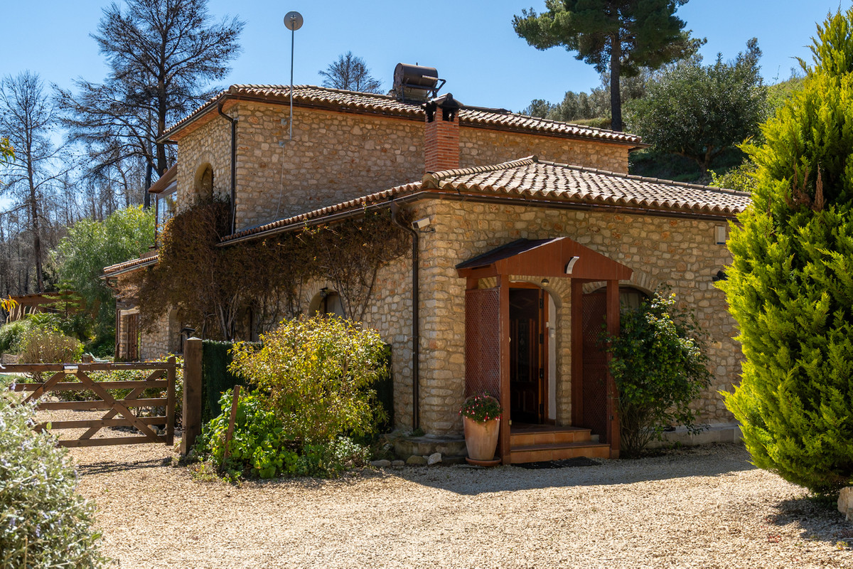 Se vende Finca - Cortijo de 4 dormitorios en Costa Blanca, Alicante, España