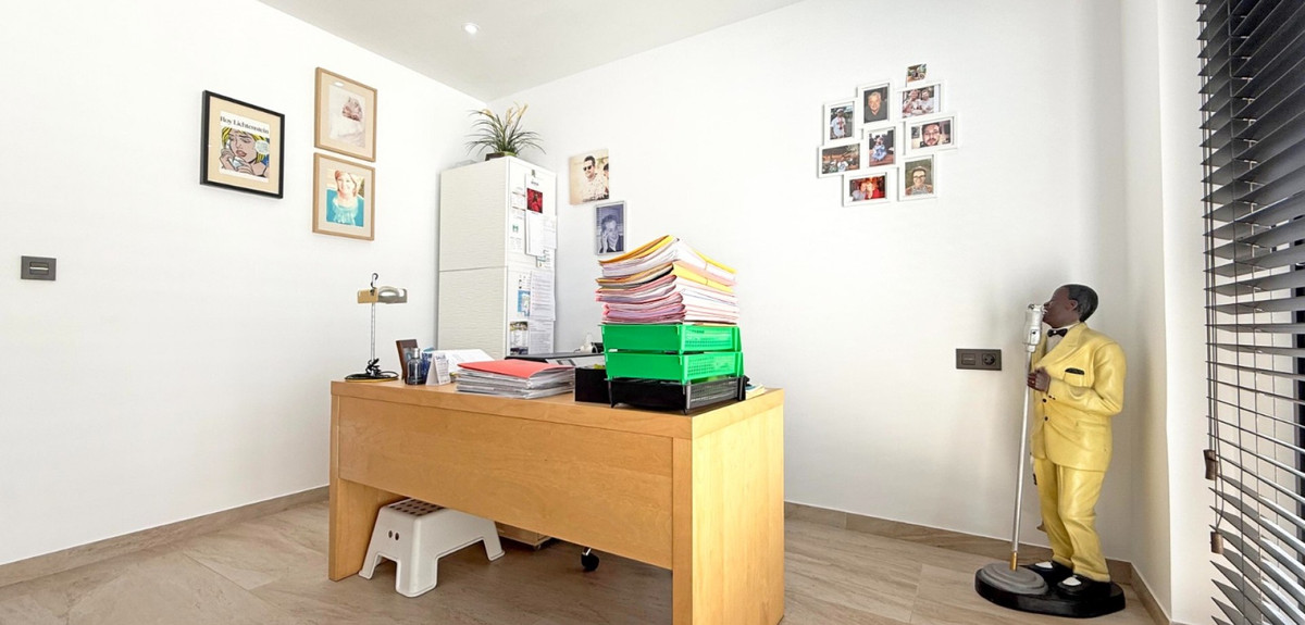 3 Bed Townhouse for sale in Villamartin Costa Blanca, Alicante, Spain