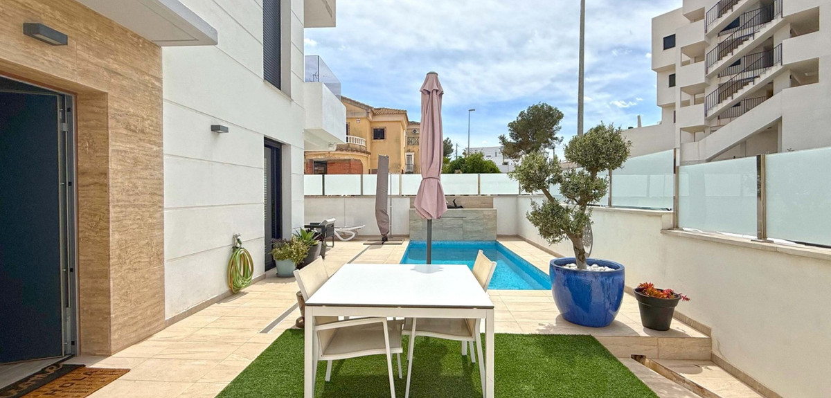 3 Bed Townhouse for sale in Villamartin Costa Blanca, Alicante, Spain