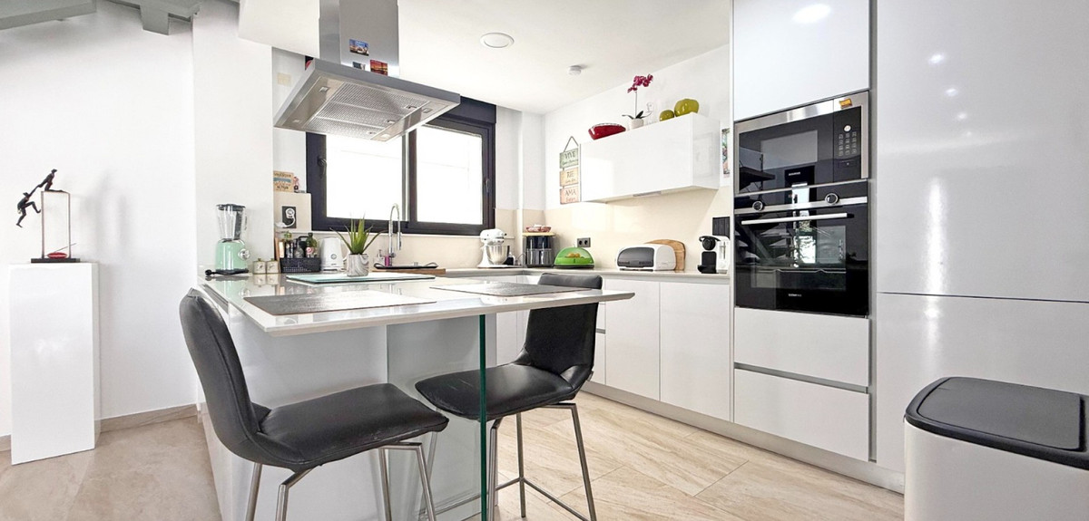 3 Bed Townhouse for sale in Villamartin Costa Blanca, Alicante, Spain