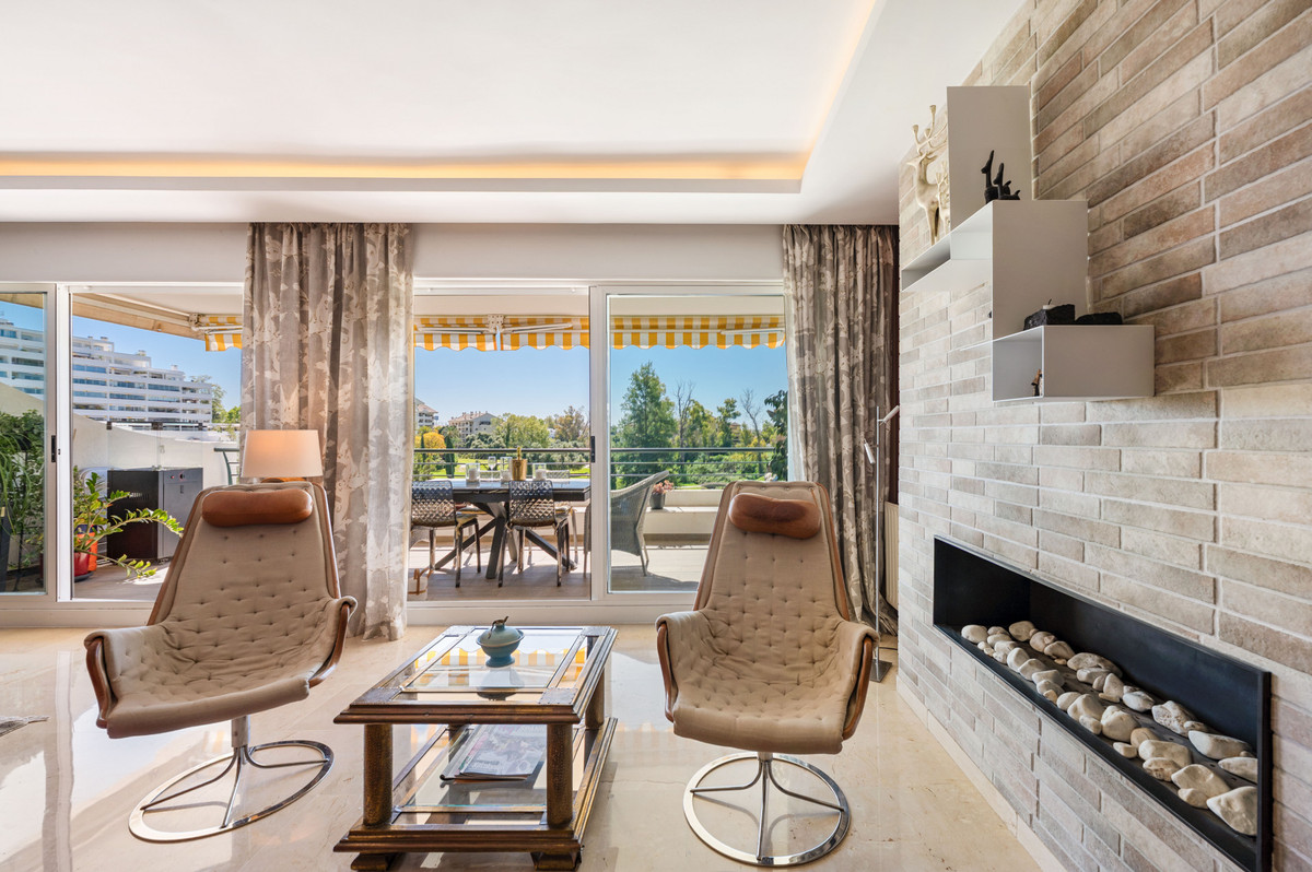 4 Bed Apartment for sale in Guadalmina Alta Costa Del Sol, Málaga, Spain
