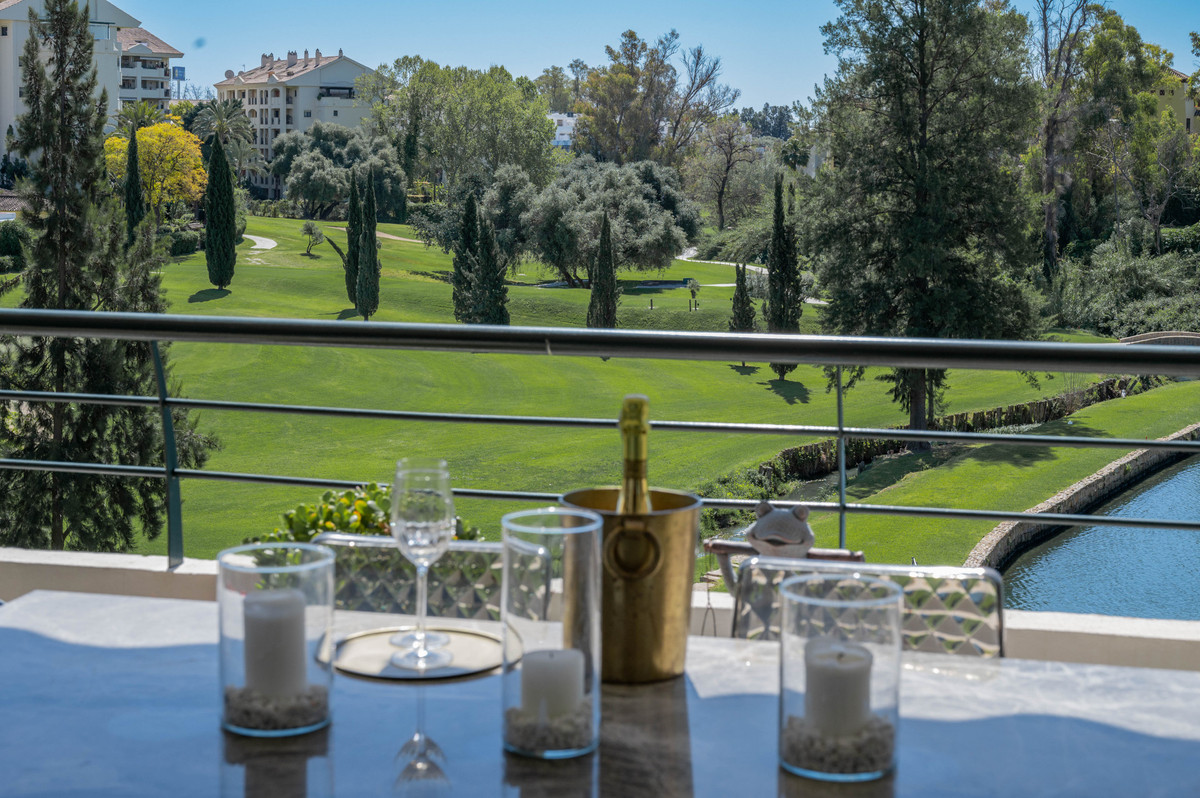 4 Bed Apartment for sale in Guadalmina Alta Costa Del Sol, Málaga, Spain