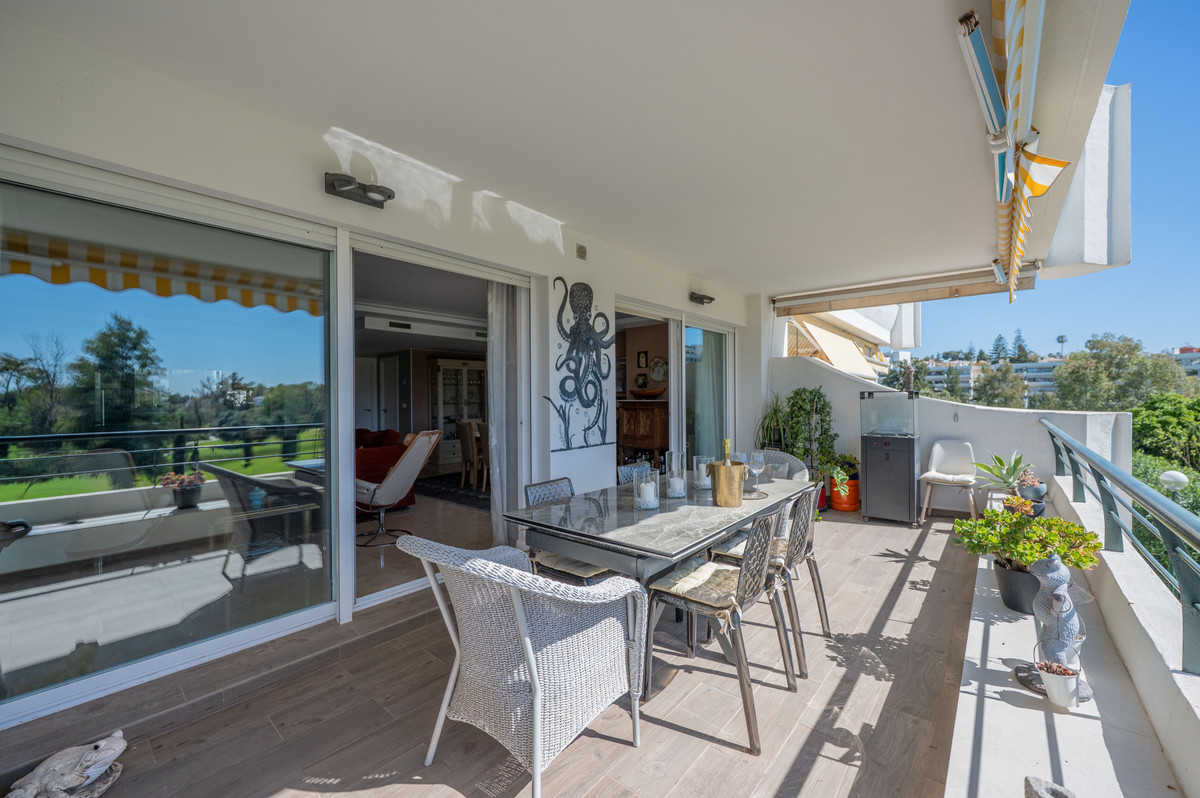4 Bed Apartment for sale in Guadalmina Alta Costa Del Sol, Málaga, Spain