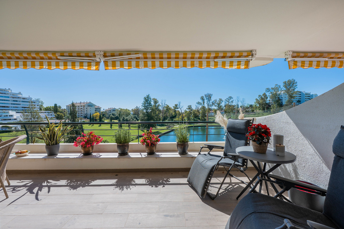 4 Bed Apartment for sale in Guadalmina Alta Costa Del Sol, Málaga, Spain