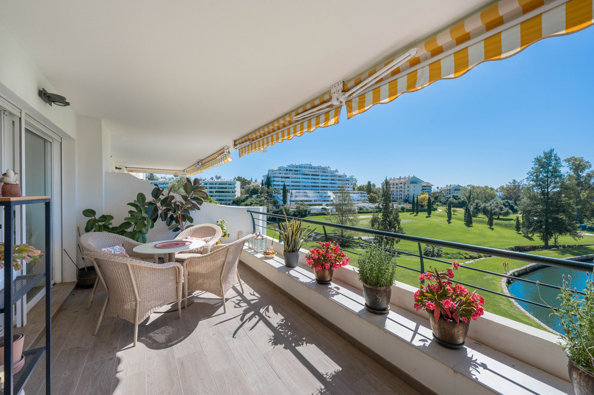 4 Bed Apartment for sale in Guadalmina Alta Costa Del Sol, Málaga, Spain