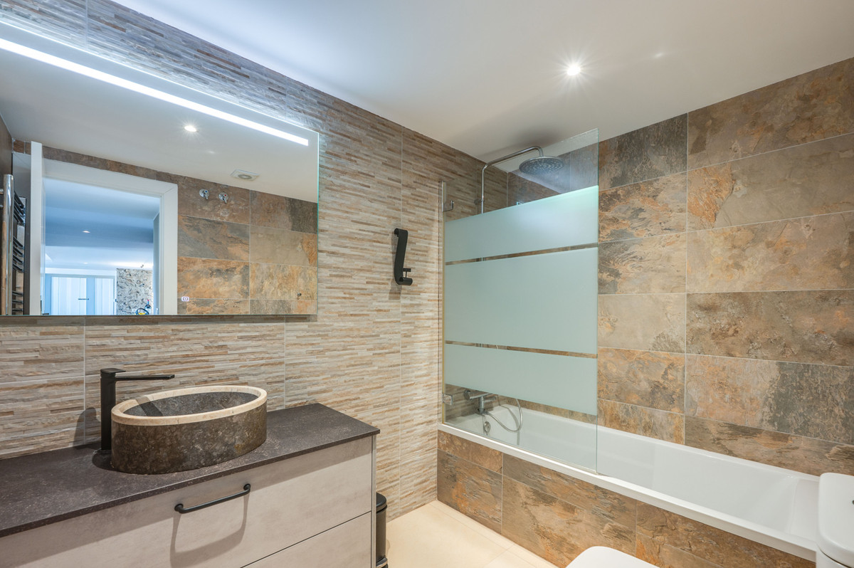 4 Bed Apartment for sale in Guadalmina Alta Costa Del Sol, Málaga, Spain
