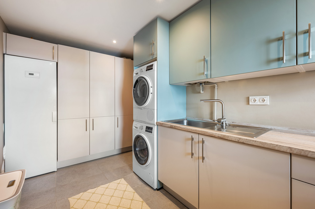 4 Bed Apartment for sale in Guadalmina Alta Costa Del Sol, Málaga, Spain