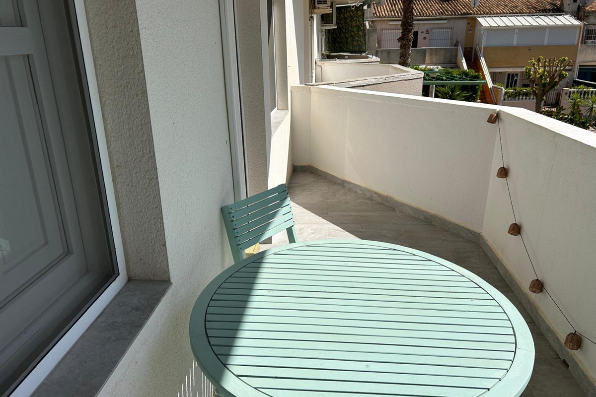 Se vende Apartamento Planta Media de 1 dormitorios en Costa Blanca, Alicante, España
