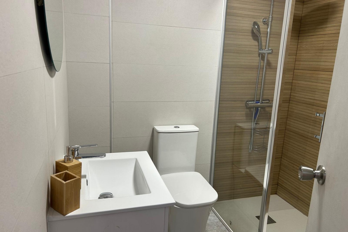 Se vende Apartamento Planta Media de 1 dormitorios en Costa Blanca, Alicante, España