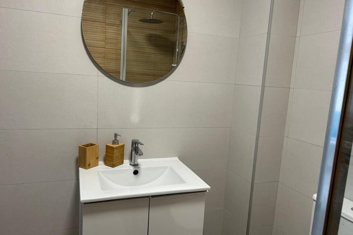 Se vende Apartamento Planta Media de 1 dormitorios en Costa Blanca, Alicante, España