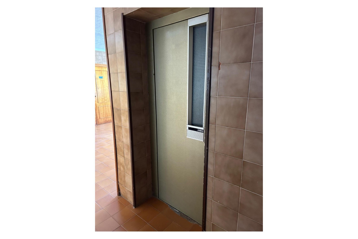 Se vende Apartamento Planta Media de 1 dormitorios en Costa Blanca, Alicante, España
