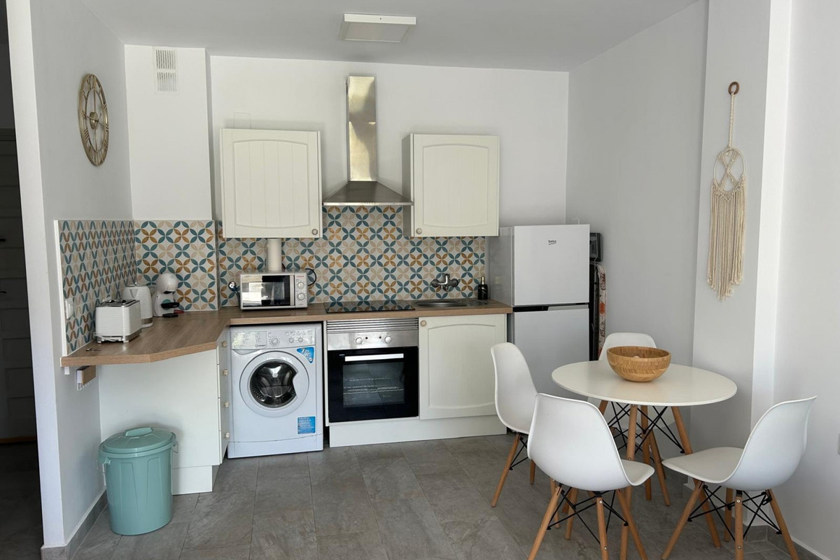 Se vende Apartamento Planta Media de 1 dormitorios en Costa Blanca, Alicante, España