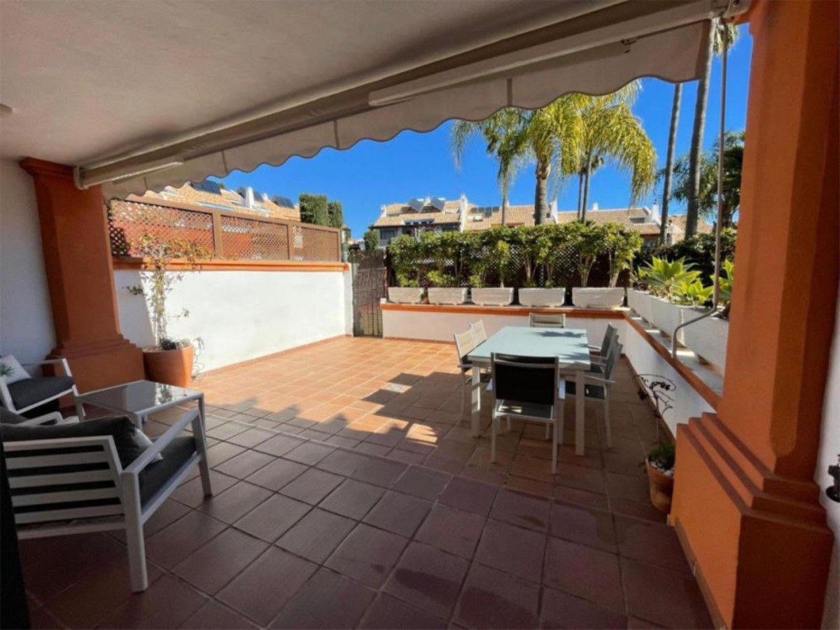 4 Bed Townhouse for sale in Marbella Costa Del Sol, Málaga, Spain