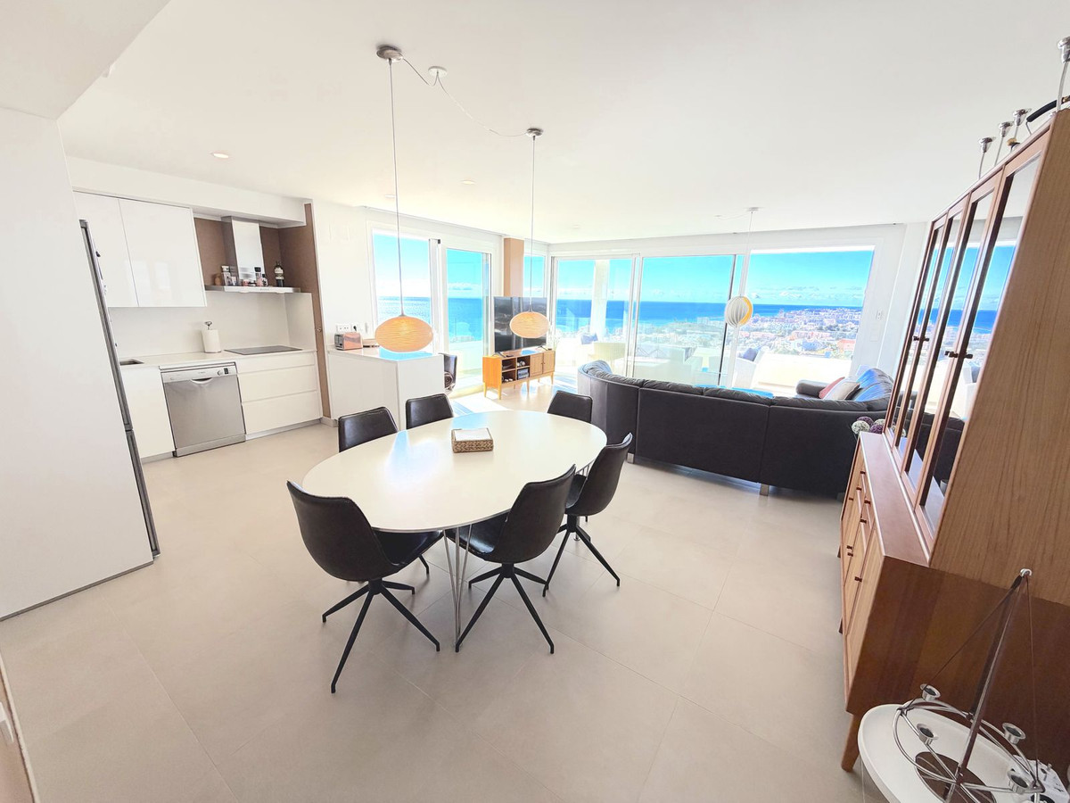 3 Bed Apartment for sale in Torreblanca Costa Del Sol, Málaga, Spain