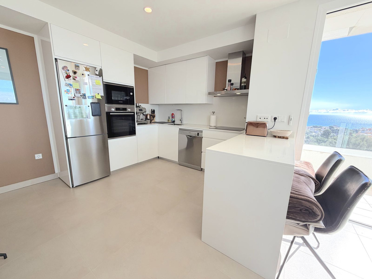 3 Bed Apartment for sale in Torreblanca Costa Del Sol, Málaga, Spain